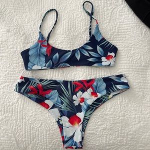 Vaya Island bikini SET -top and bottom